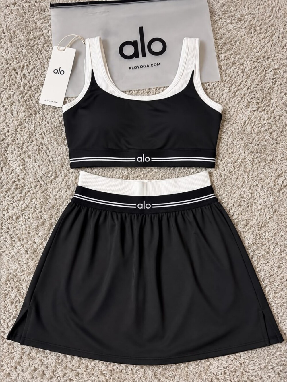 Alo Black & White Tennis Skirt Sports Bra Set Size M